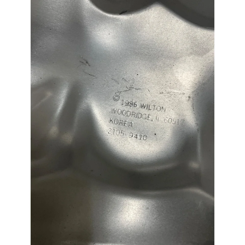 Christmas Tree Cake Pan Wilton 2105-9410 circa 1986 ‎ EUC